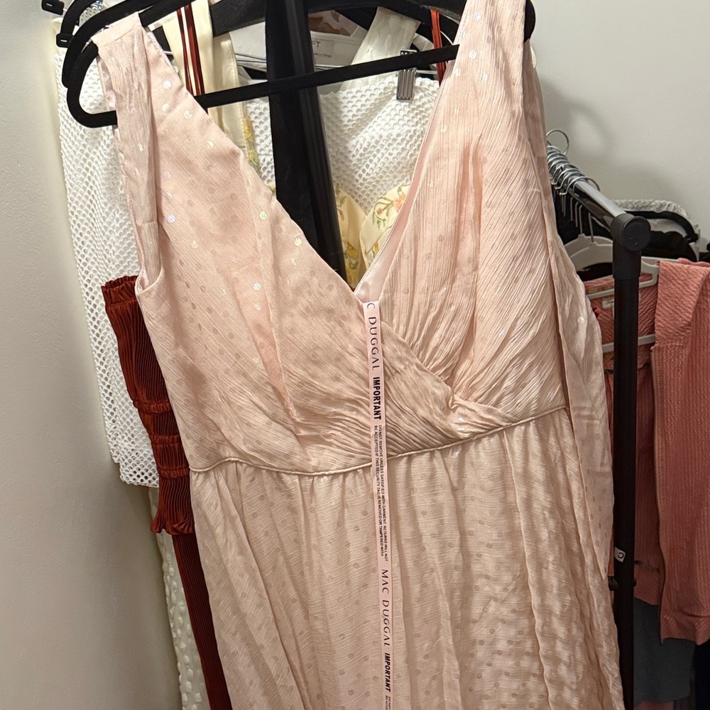 Mac Duggal formal Elegant Pink iridescent Sleeveless Dress size 16 nwt